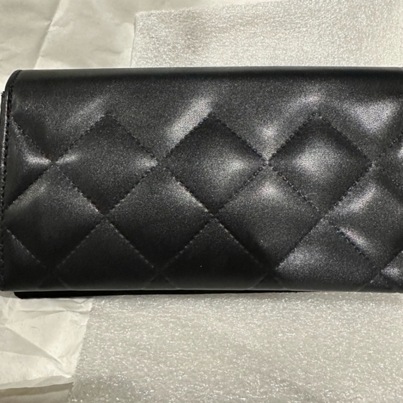 CHANEL Ref.5478 C501/S4, BLACK SUNGLASSES CHANEL HEART LOGO - Picture 14 of 15